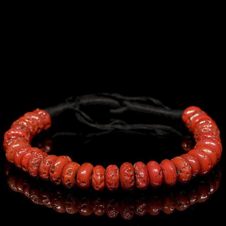 Tibetan liuli bead necklace, Late Qing dynasty