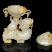 White jade oil lamp, Han dynasty