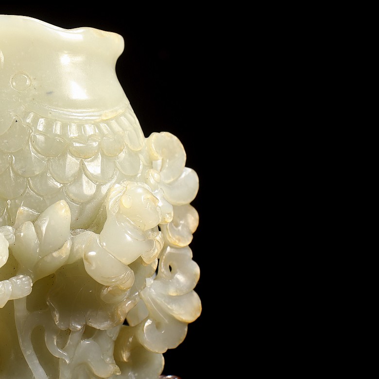 Hetian jade figurine ‘Fish, children and lotuses’, Qing dynasty