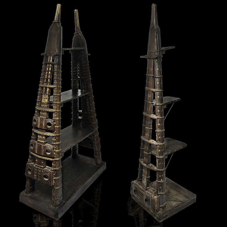 Pair of wood and metal shelves, Asia, 19th-20th century