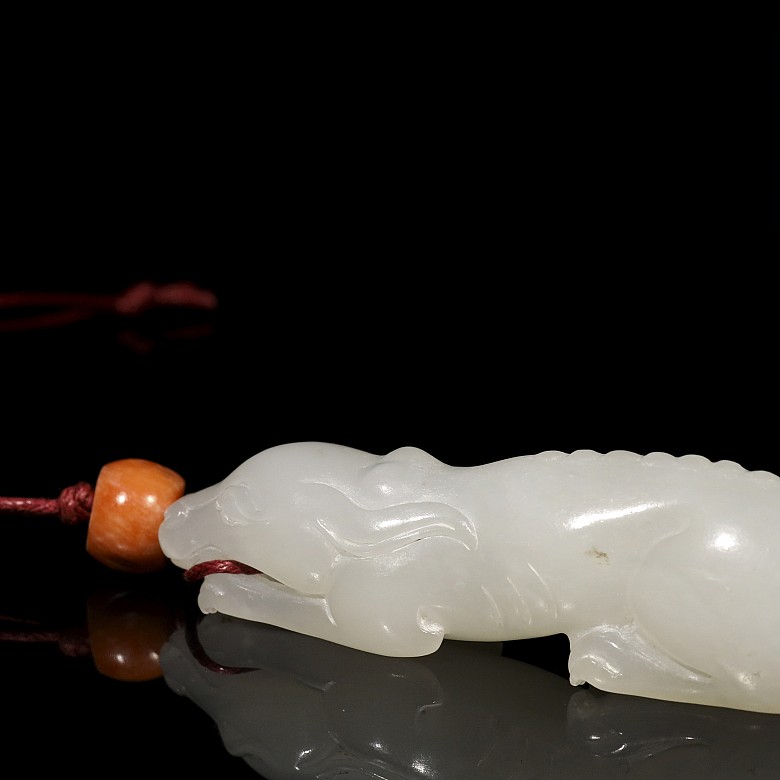 White jade pendant 