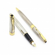 Parker sonnet fountain pen and ballpoint set in silver and gold 750 thousandths