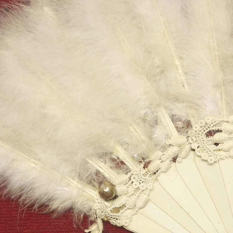 Ostrich feather fan with fan holder, 20th century