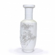 Glazed porcelain vase in white, Wang Bingrong.