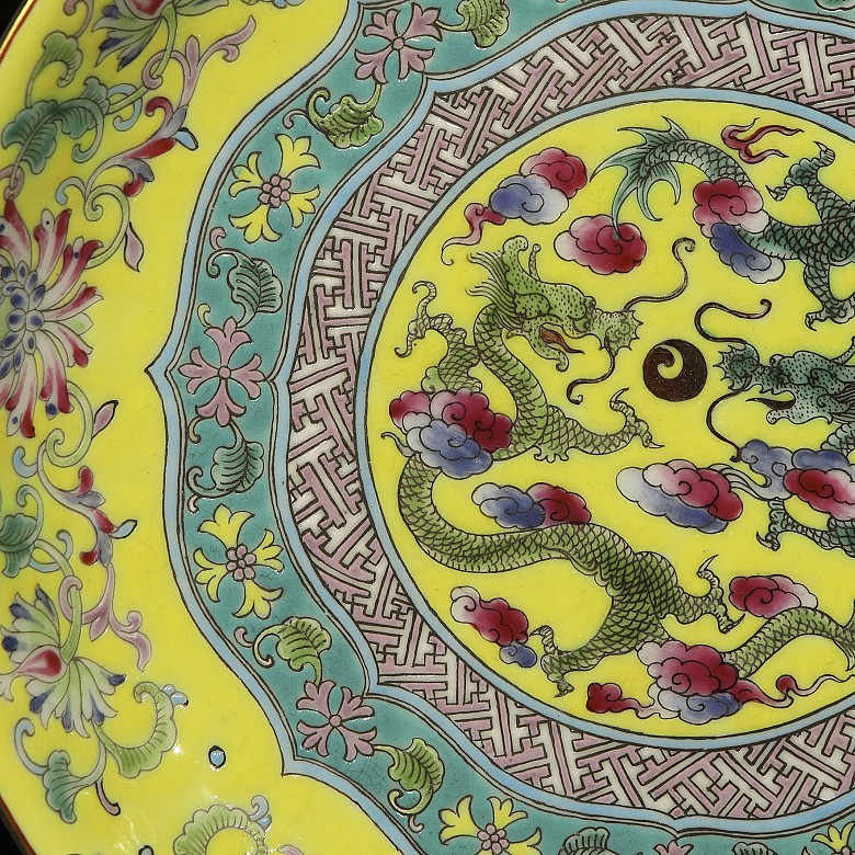 Porcelain dish with dragons, 20th century