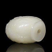 White jade snuff bottle, Qing dynasty