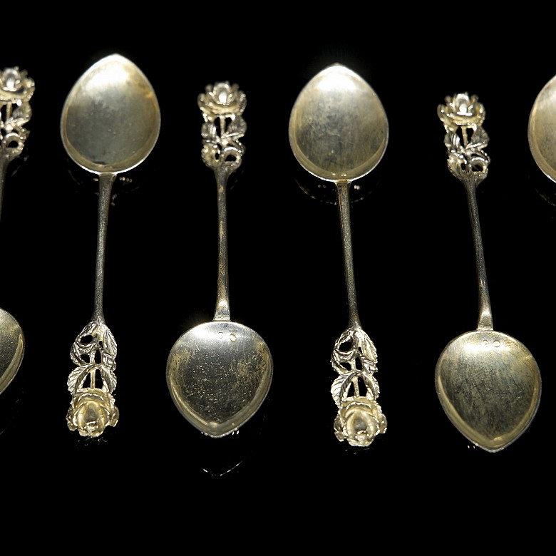 Set of silver teaspoons, 20th century