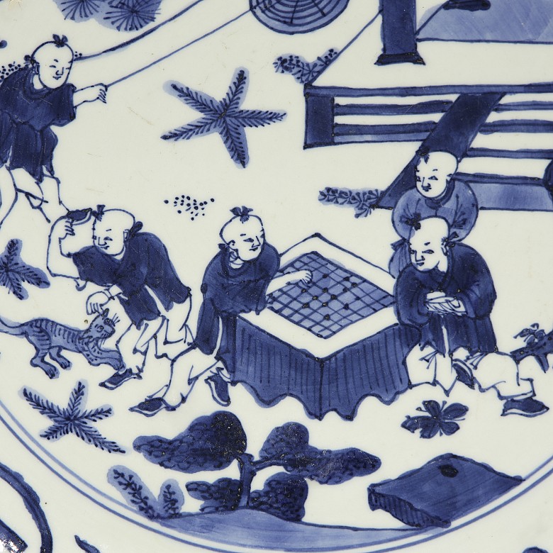 Blue and white porcelain plate “Children in the garden”, with Wanli seal