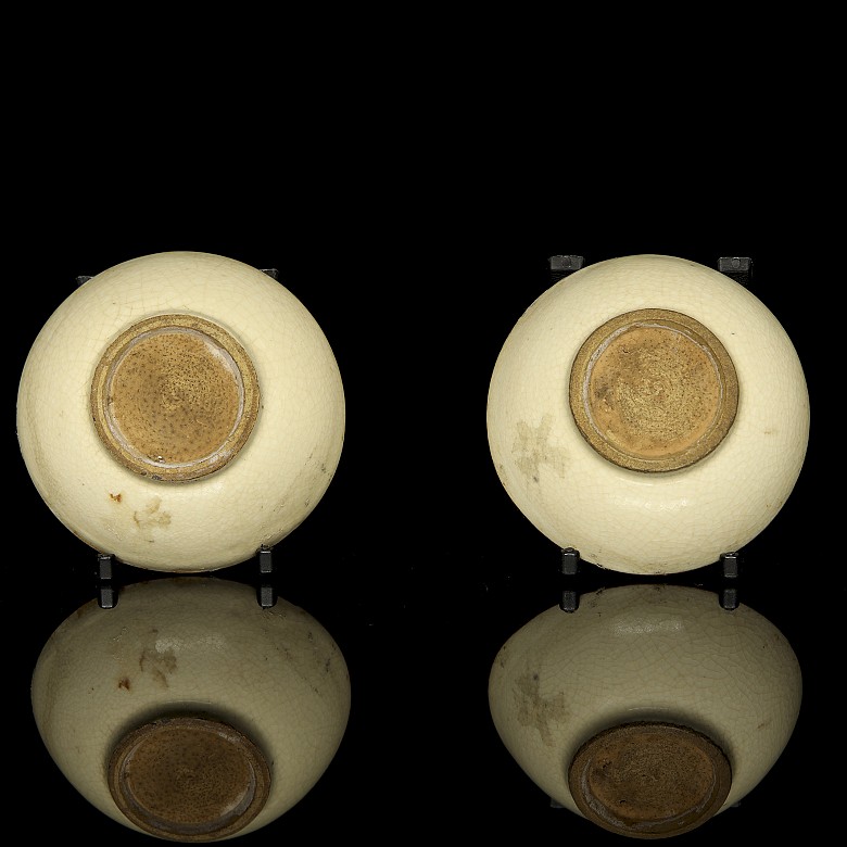 Two small glazed ceramic bowls ‘Symbols’, 20th century - 5