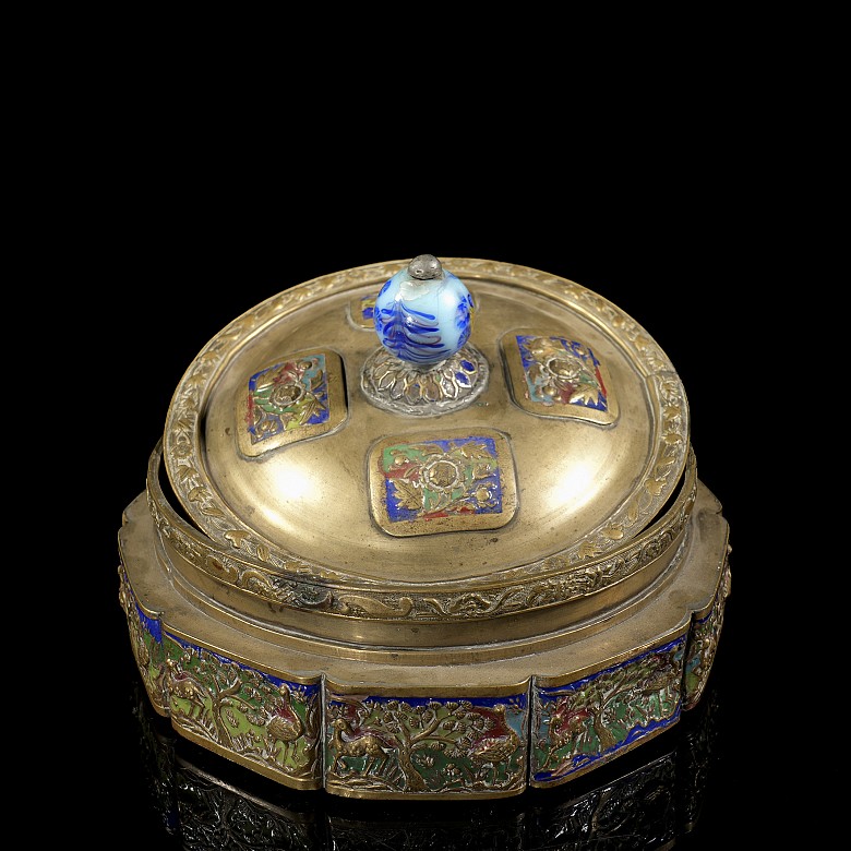 Bronze and enamel ‘Heron and Deer’ box, Qing dynasty