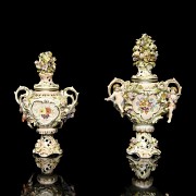 German porcelain ‘Pair of bonbonnieres’, 20th century