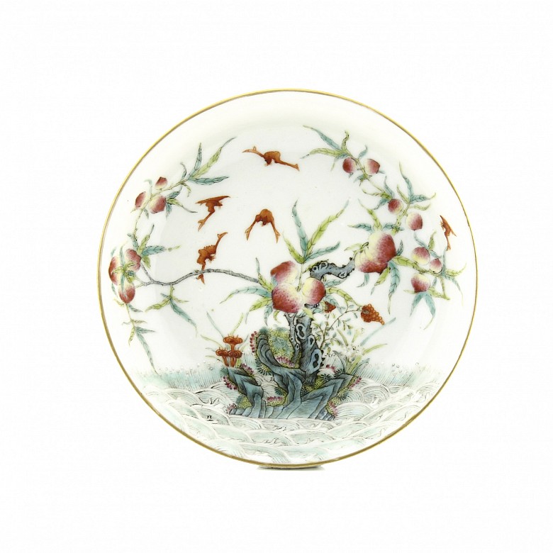 Porcelain dish with Peaches and Bats, Qianlong seal mark.