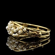 Brazalete de oro amarillo 18 kt y perlas cultivadas