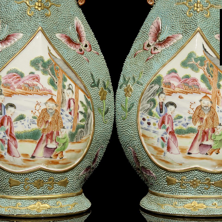 Pareja de jarrones esmaltados, dinastía Qing