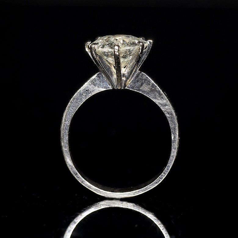 Solitaire antique cut with 3 ct diamond