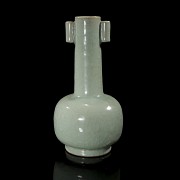 Arrow vase with celadon glaze, Longquan style, Yuan Dynasty