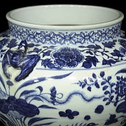 Vase with handles, blue and white, Yuan style