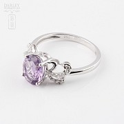 18k white gold ring with amethyst and diamonds.