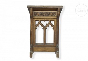 Gothic carved wooden lectern, 20th century