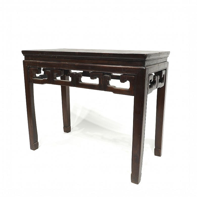 Mesa china de madera, S.XX