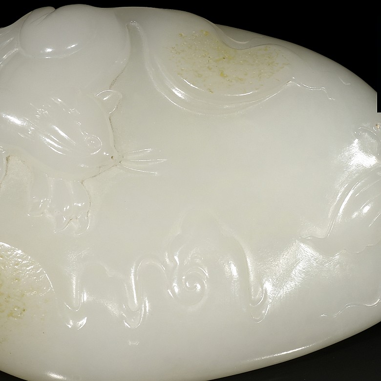 White jade pendant 'Squirrel and butterfly', Qing dynasty, Qianlong