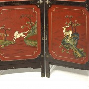 Inlaid lacquered wood folding screen, Qing dynasty