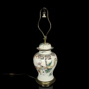 Porcelain tibor with lamp, Qing dynasty