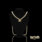 Cultivated pearl necklace and bracelet