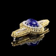 Yellow and white gold brooch with diamonds and lapis lazuli