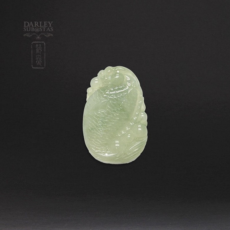 Natural jadeite pendant