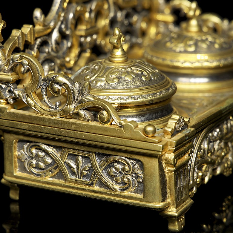 Louis XIV style gilt inkwell, 19th-20th century