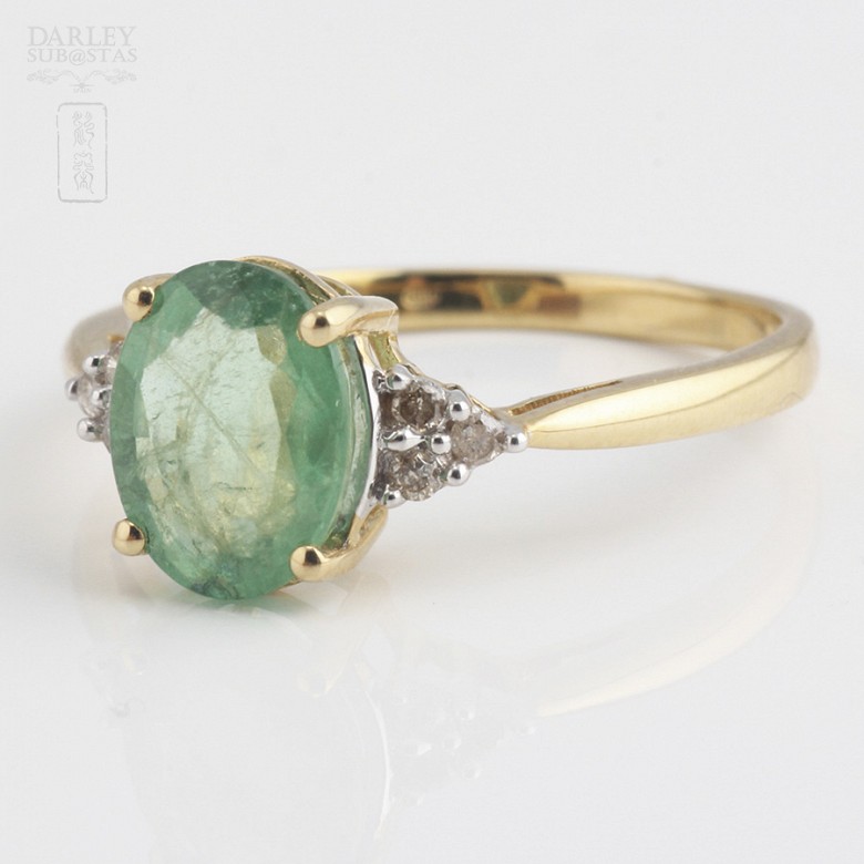 Ring emerald  1.78cts and diamond 18k yellow gold