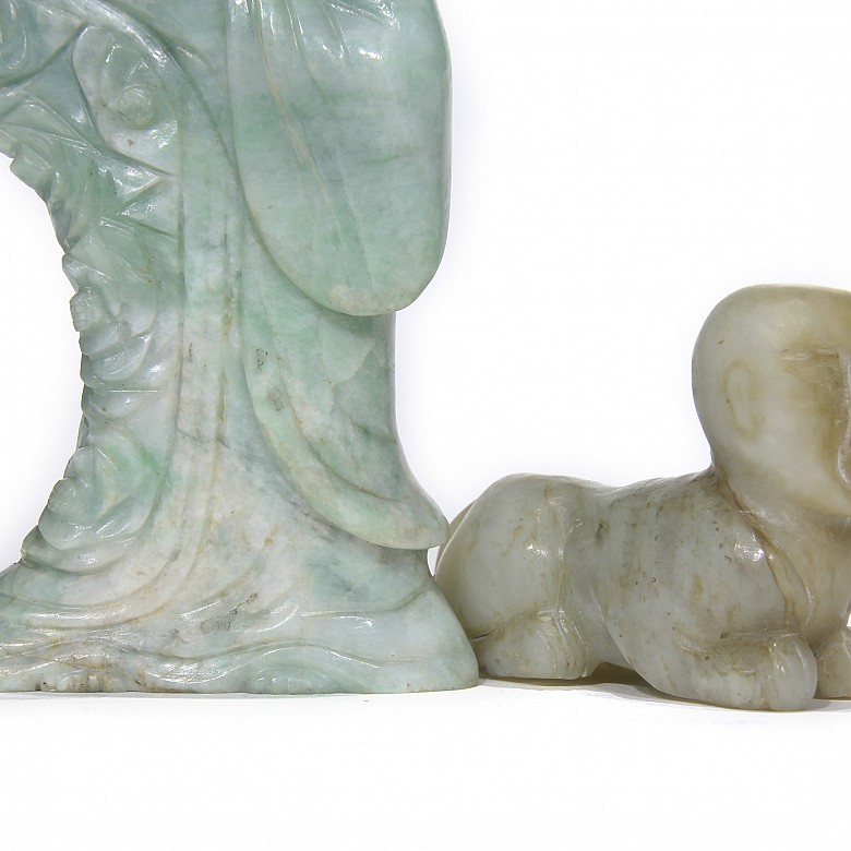 Lot of two jade figurines, 20th century