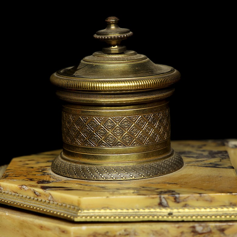 Double inkwell in yellow marble, Empire style, 19th century