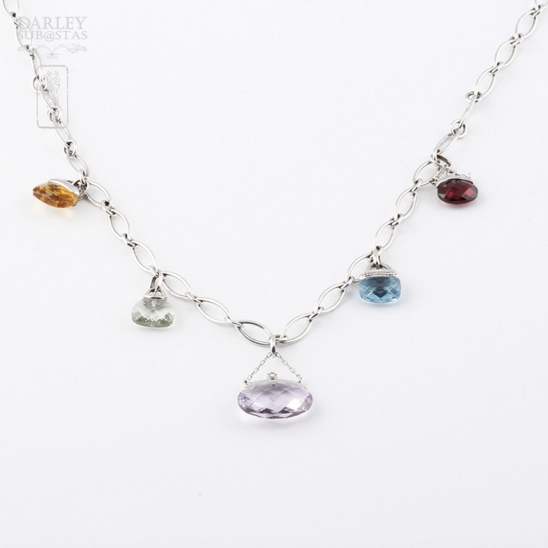 Mixed gems and diamonds necklace in 18k white gold.