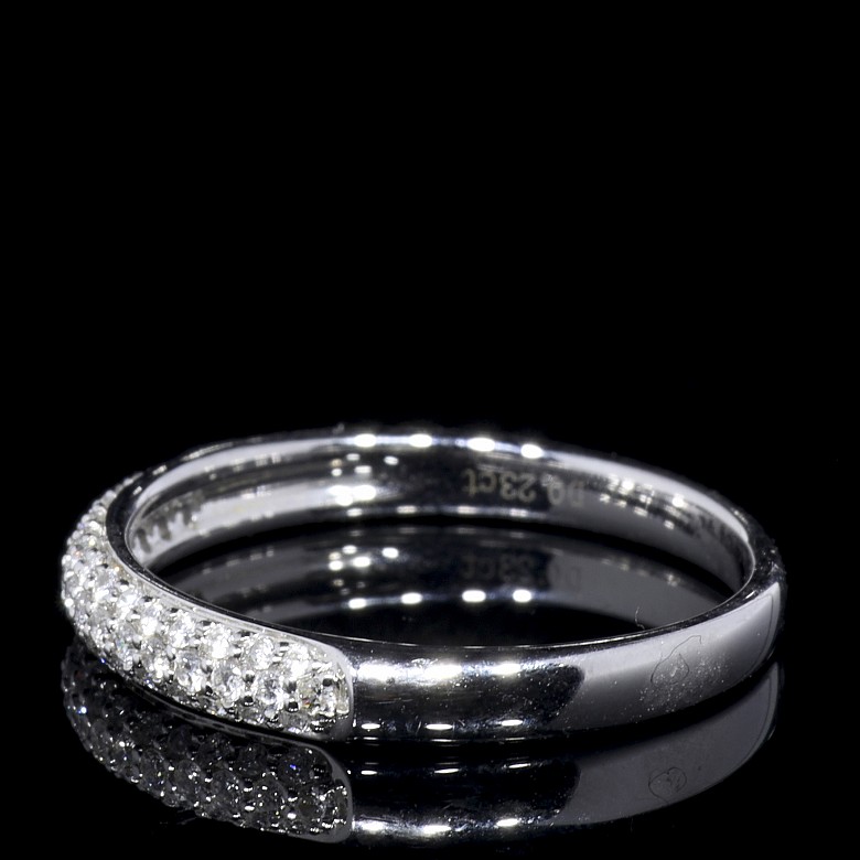 18 kt white gold and diamond half wedding ring