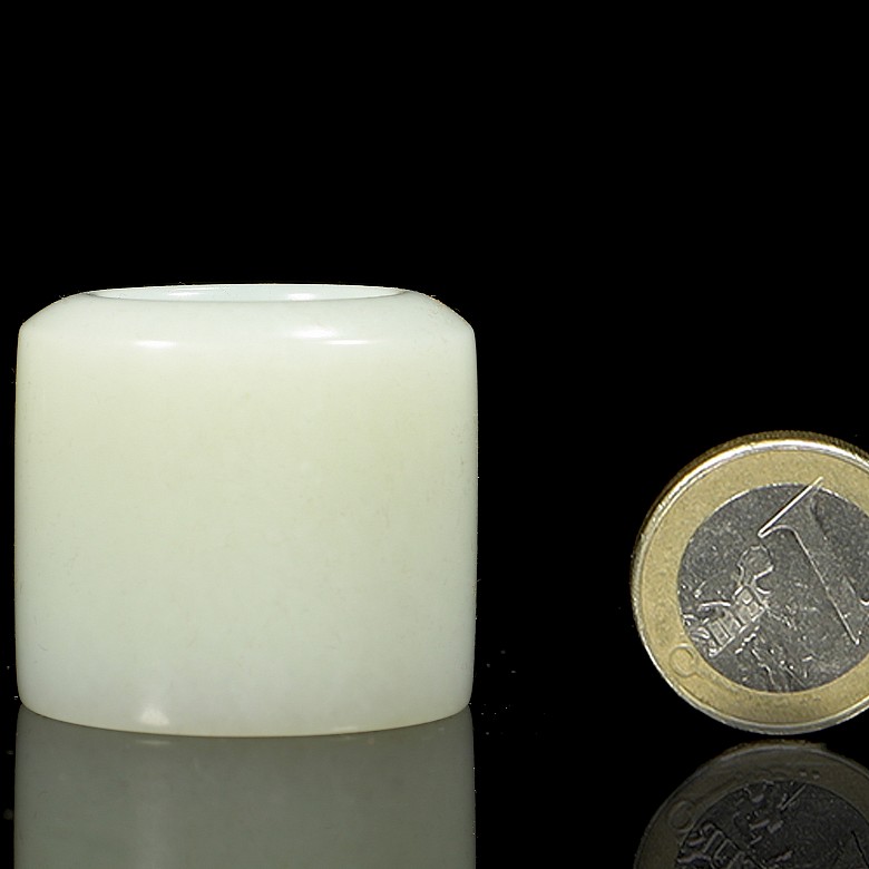 Hetian white jade archer ring, Qing dynasty