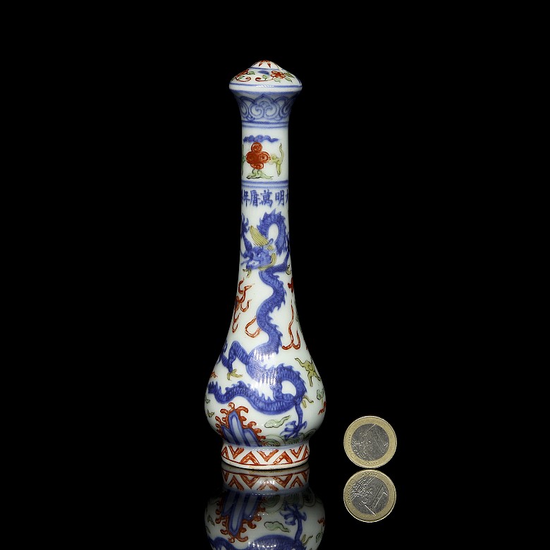 Porcelain Doucai paintbrus handle 