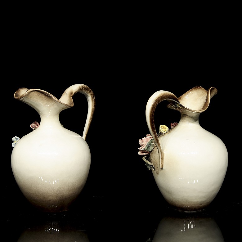 Capodimonte porcelain ‘Pair of jugs’, 20th century