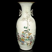 Chinese vase with handles 