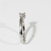 18k white gold ring with diamond.