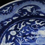 Blue-and-white porcelain ‘Dragons’ plate, Qing dynasty with Daoguang seal