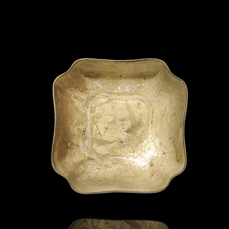 Glazed ceramic lobed bowl, Song style