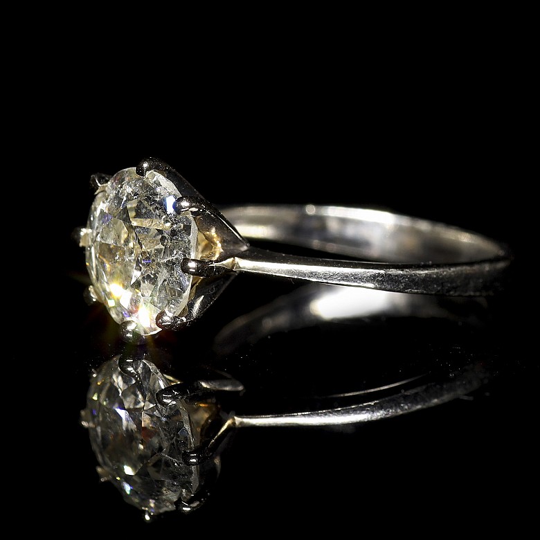 Solitaire antique cut with 3 ct diamond