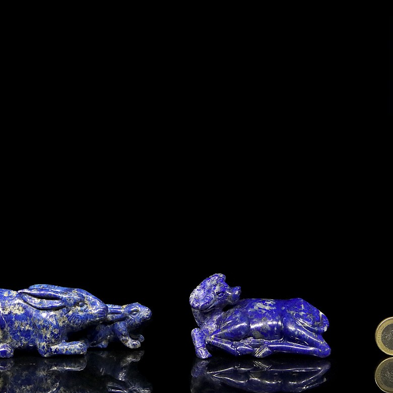 Two lapis lazuli figures of animals, 20th century