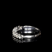 Half wedding ring with diamonds in white gold