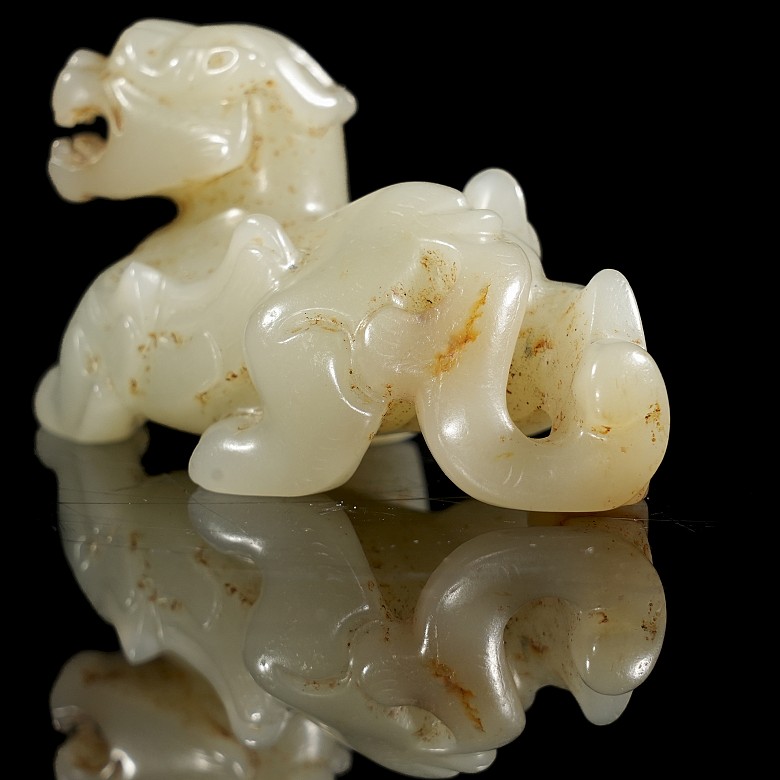 Carved jade figurine ‘Beast’, Han dynasty