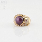 Ring in 18k yellow gold, with central ruby ​​of 11.00 cts.