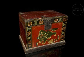 Tibetan polychrome wooden box, 19th-20th century