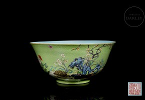 Porcelain enamelled bowl with engraved background, with Qianlong seal